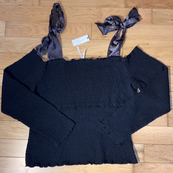 Anthropologie Smocked Bow Tie Cold Shoulder top in Black size XL NWT - Picture 6 of 10